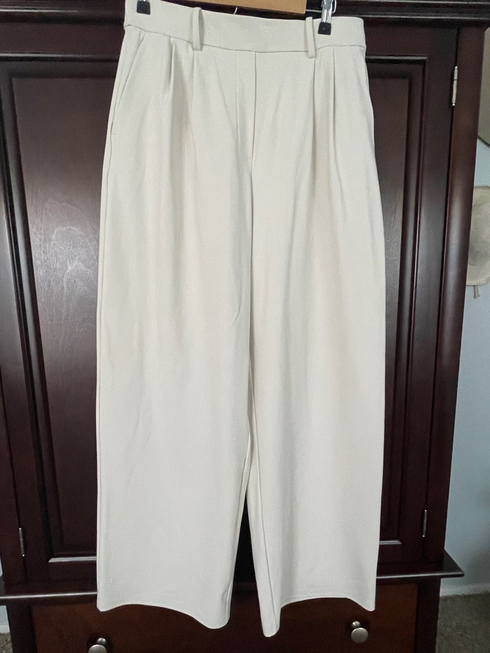 Lululemon Daydrift High-Waist Soft Ivory Wide-Leg Pants. Women's L